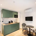 Les Suites Tour Eiffel